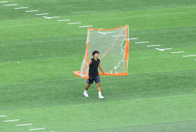 谢震业